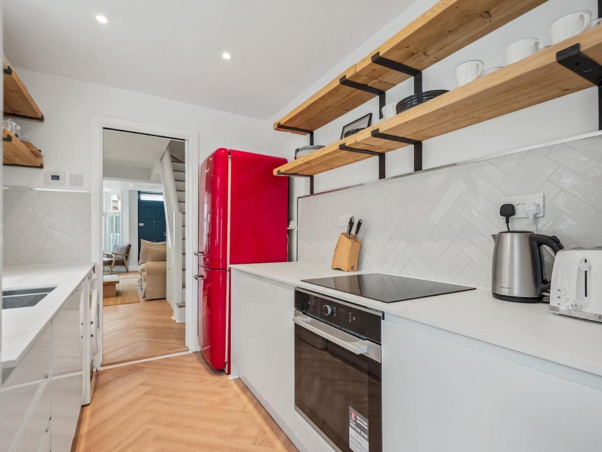 Pass The Keys 3 Bed Scandi Heaven Minutes From The Beach 惠茨特布尔 外观 照片