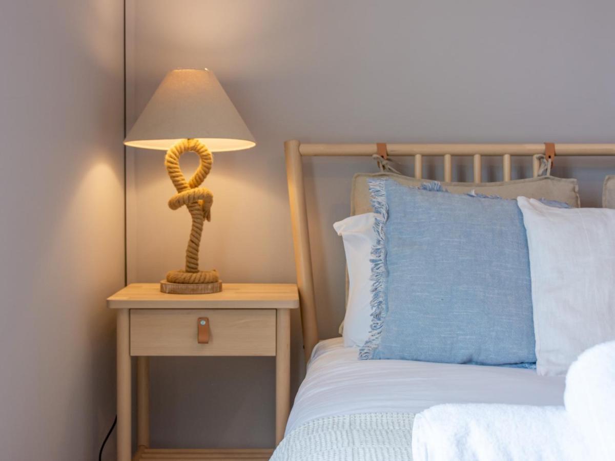 Pass The Keys 3 Bed Scandi Heaven Minutes From The Beach 惠茨特布尔 外观 照片