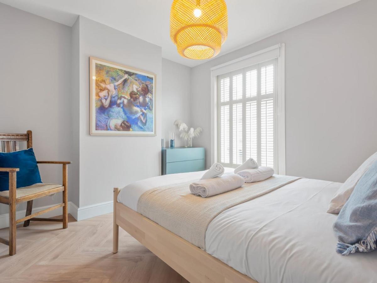Pass The Keys 3 Bed Scandi Heaven Minutes From The Beach 惠茨特布尔 外观 照片