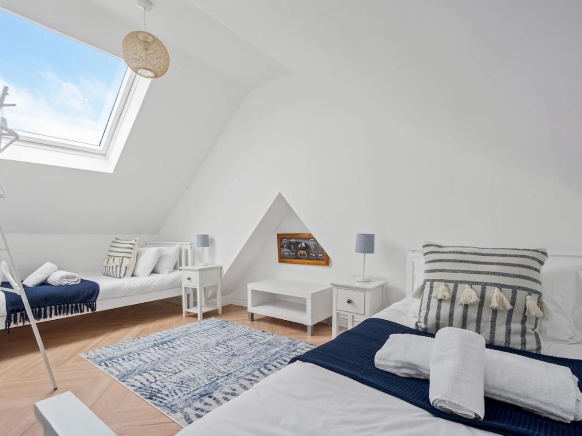 Pass The Keys 3 Bed Scandi Heaven Minutes From The Beach 惠茨特布尔 外观 照片